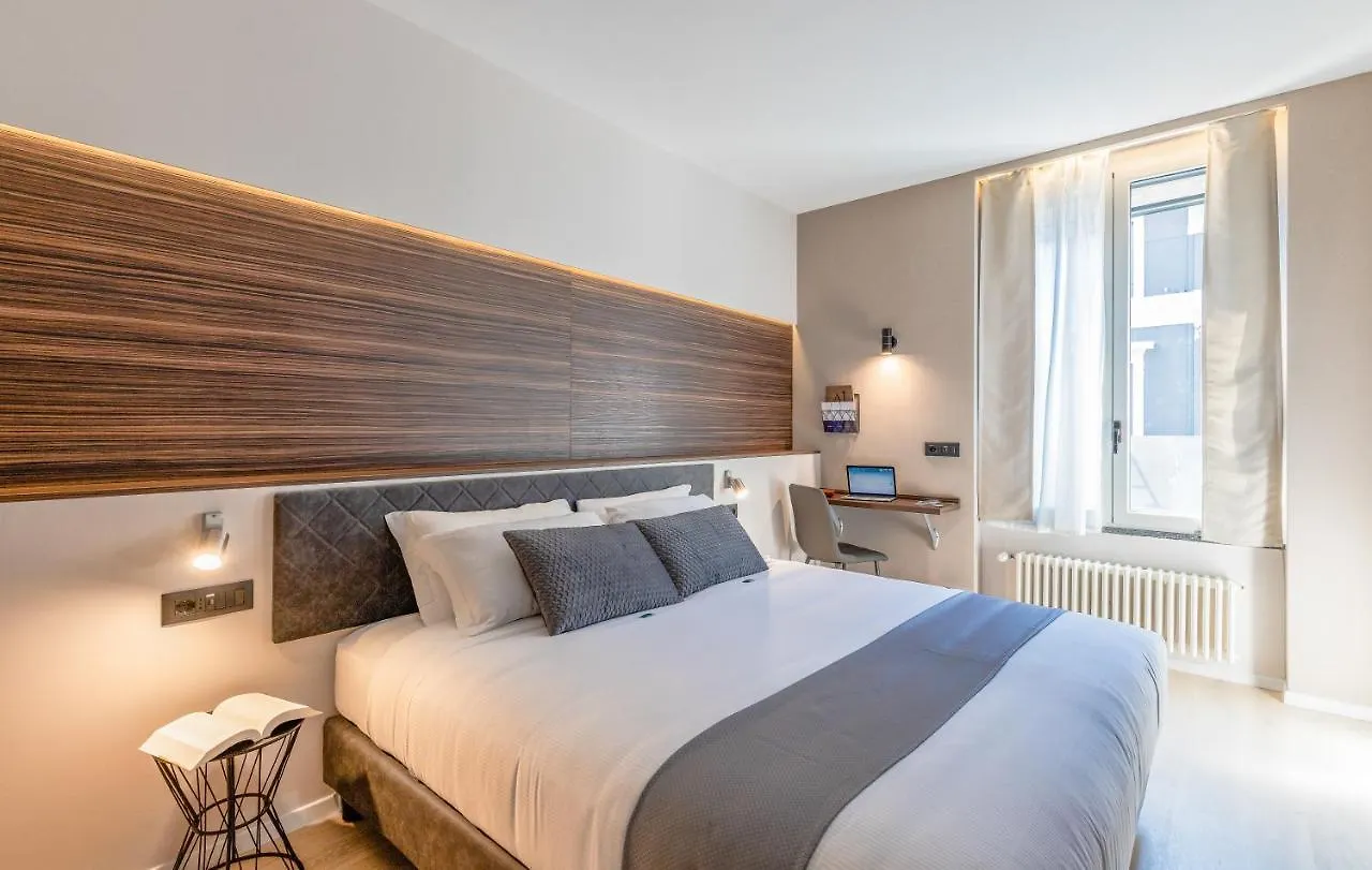 Ah - Duomo Essence Hotel Milan