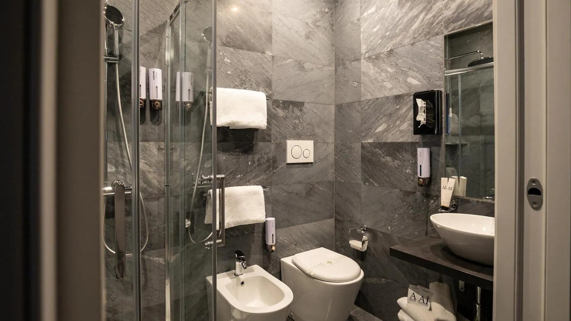 Ah - Duomo Essence Hotel Milan